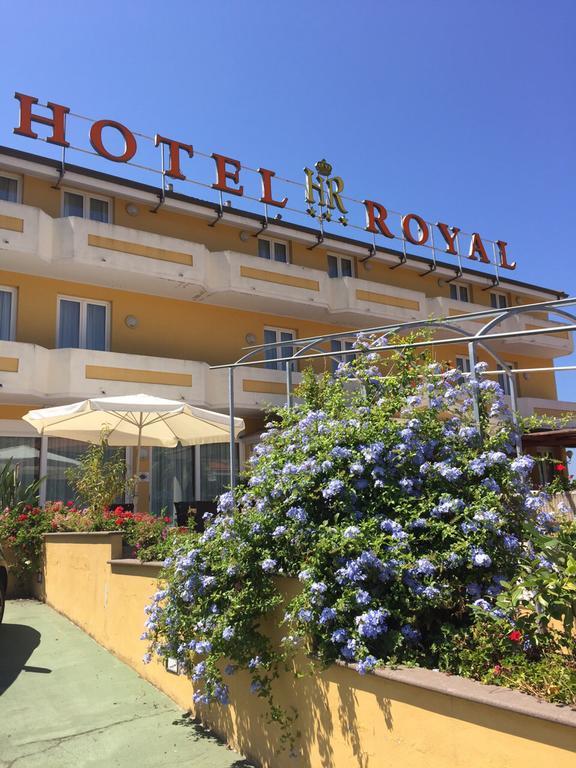 Hotel Royal Bosa Exterior photo